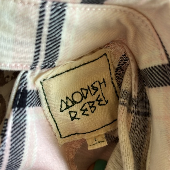 Lightweight pink and navy button up with partly open back - Picture 2 of 3